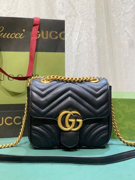 gucci 739682